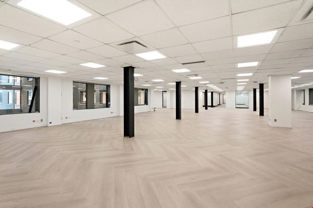 Les Cours Mont-Royal
