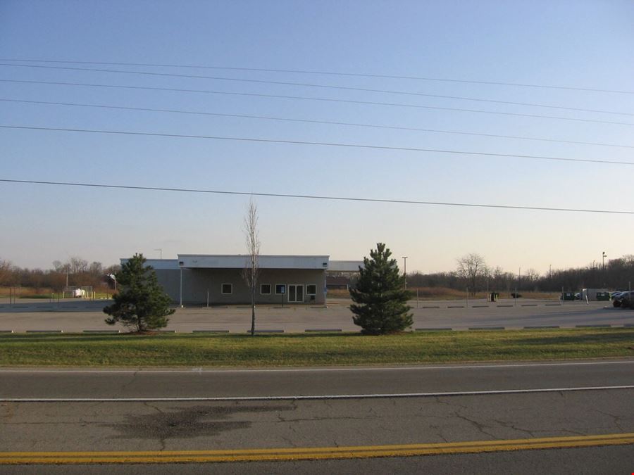 2700 W National Rd