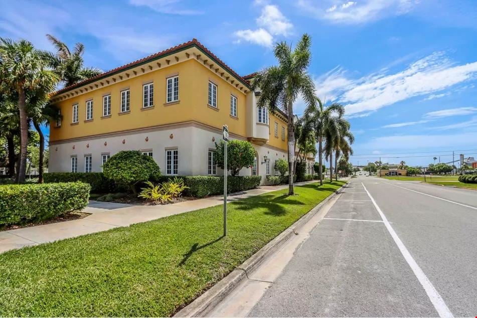 Class A Office Suite in Citrus Ave Professional Building