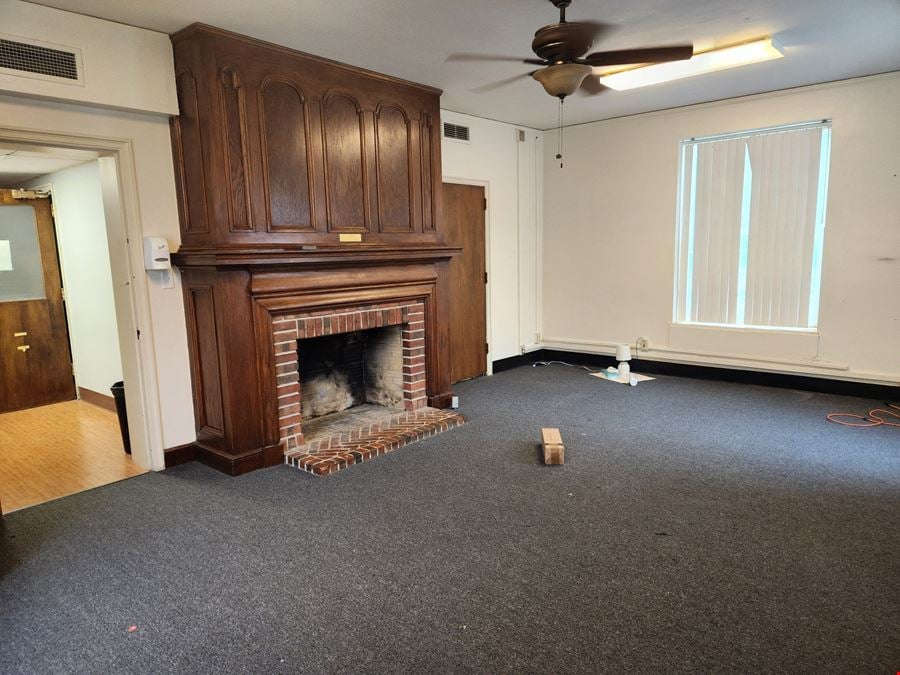 East Cottage at Gillis Campus | Flexible Program Space