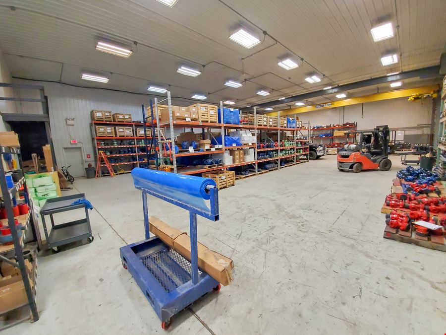 ±8,792 SF Industrial Shop | ±4.83 Acre Fenced Yard