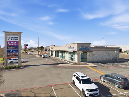 Preview of Retail space for Rent at 4215 Franklin Ave