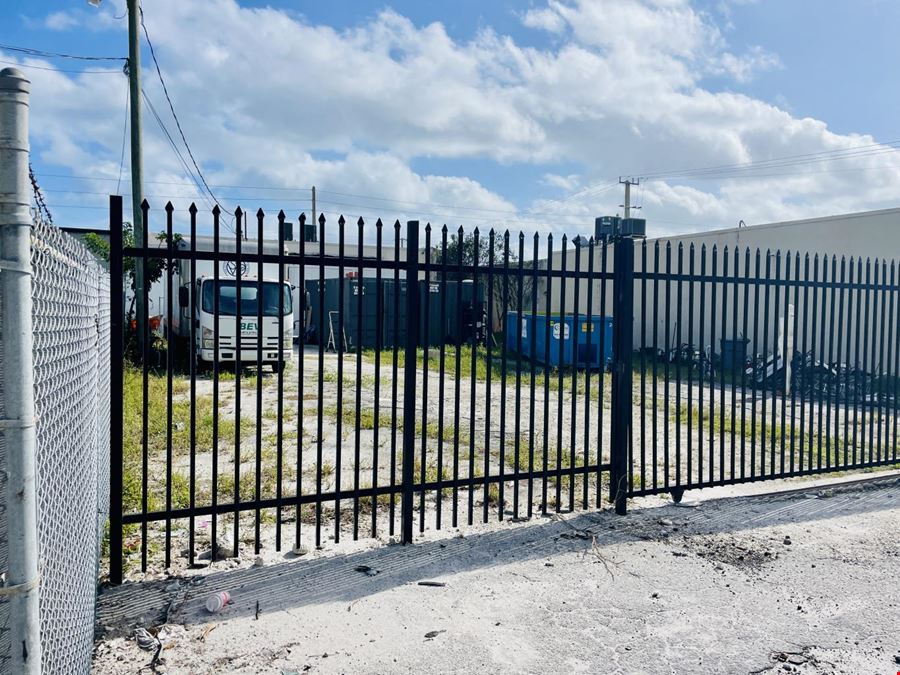 2323 N Dixie Hwy