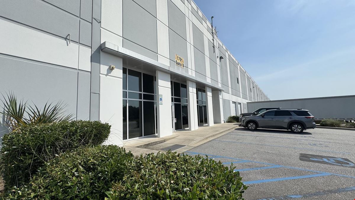 1701 Charleston Regional Pkwy