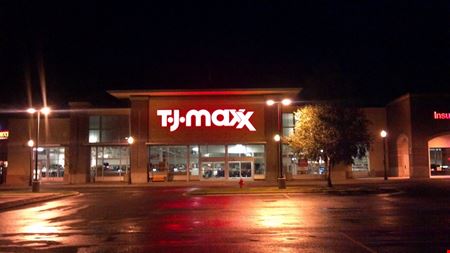 Preview of commercial space at N 19th Avenue & Oak Street 
