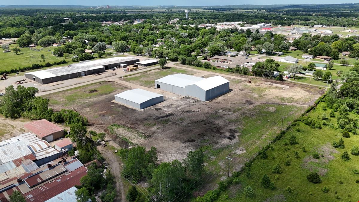 1100 E 14th St. - Industrial