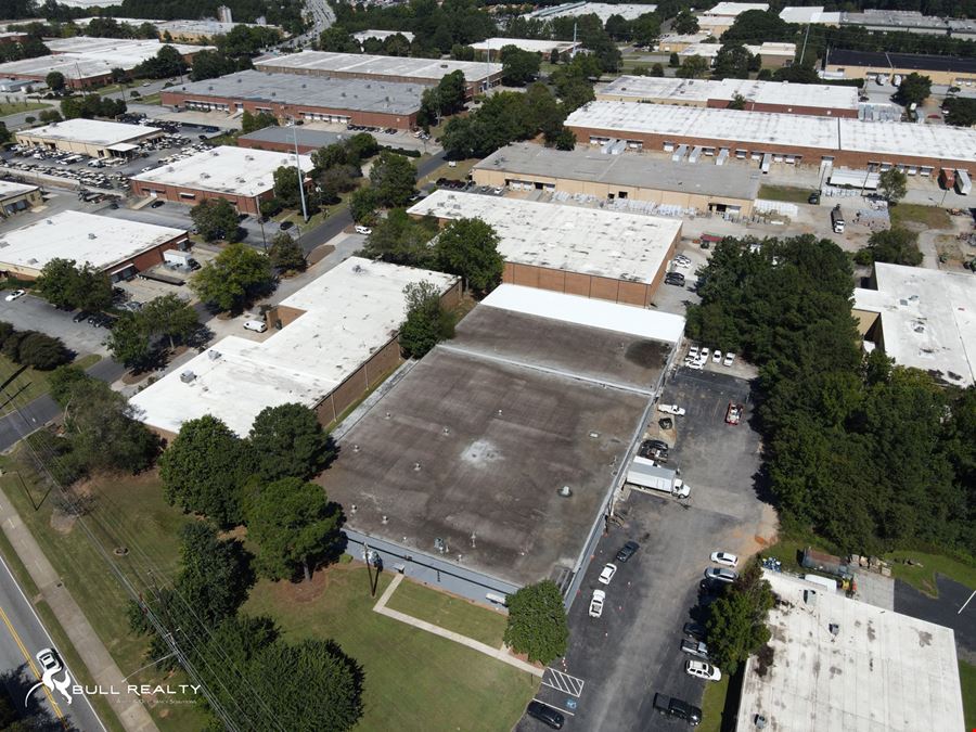 ±51,738 SF Industrial Office/Warehouse in Stone Mountain, GA