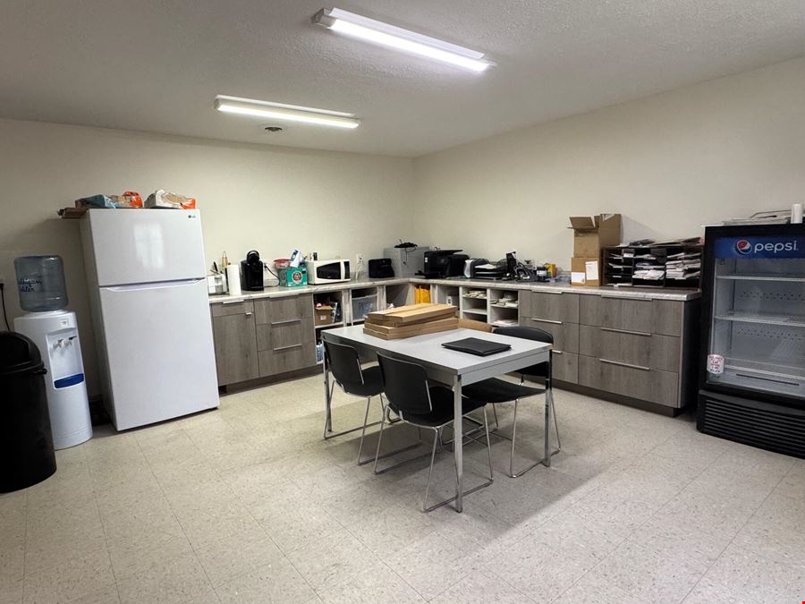 618 W West Branch Rd