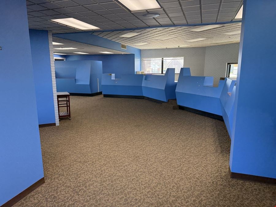 6890 Dixie Hwy