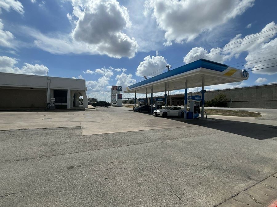 14611 Burnet Rd
