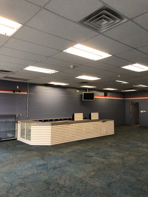 1,800 SF Retail Space