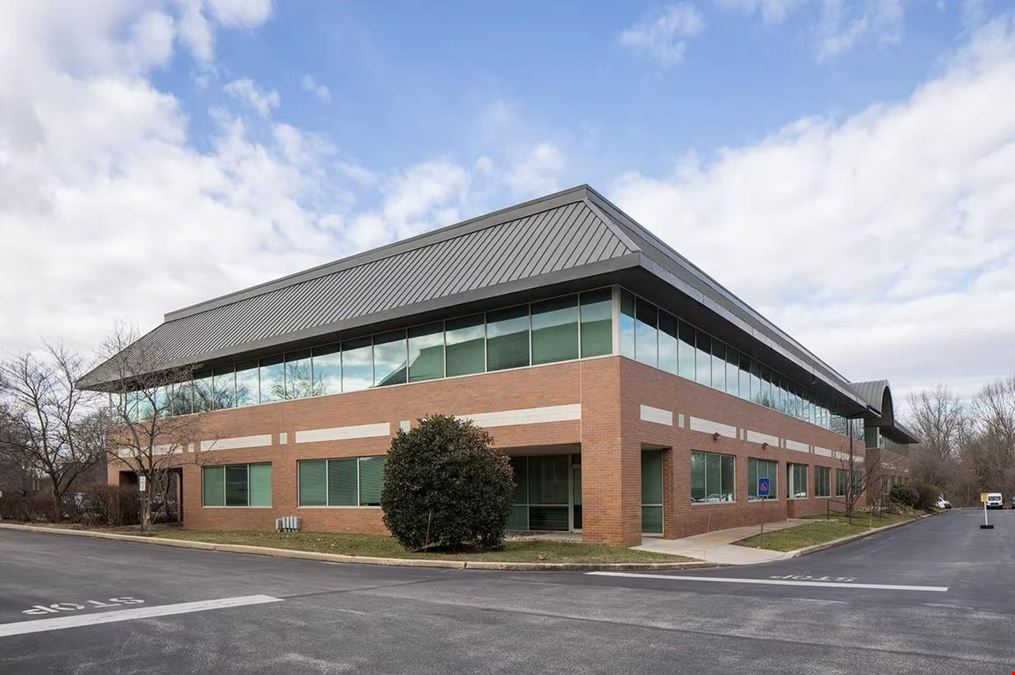 21133 SF  Professional and Medical Office Space