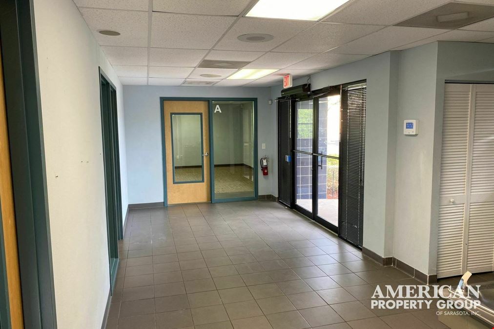 Stand Alone Building Zoned CG w/ 2,640 sf +/-