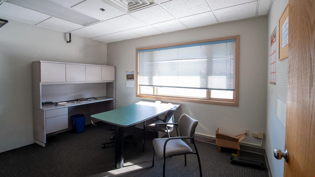 Prime Industrial Flex Space for Lease
