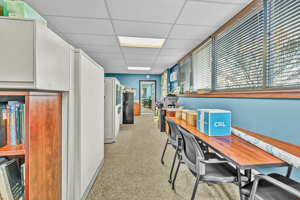10 Turnberry Lane