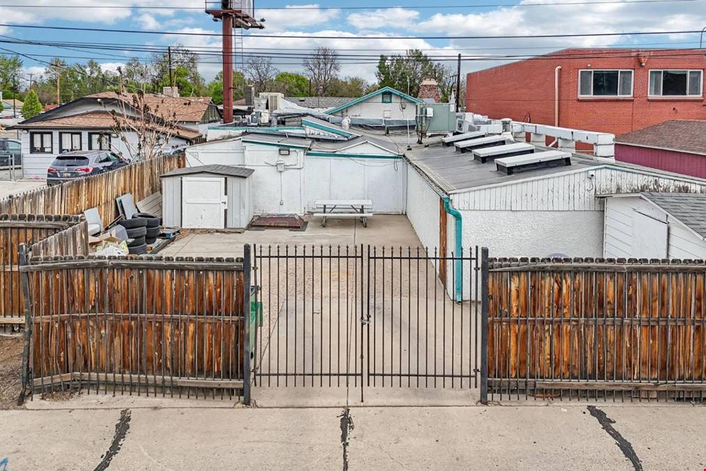 8710 E Colfax Ave