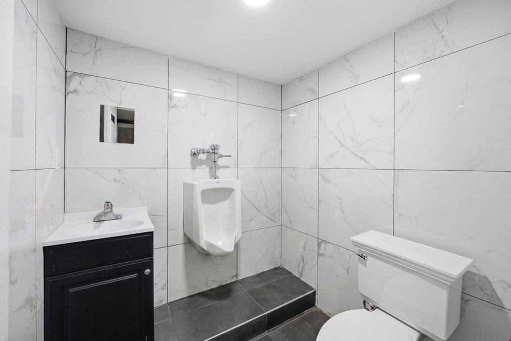 1041 Flushing Ave