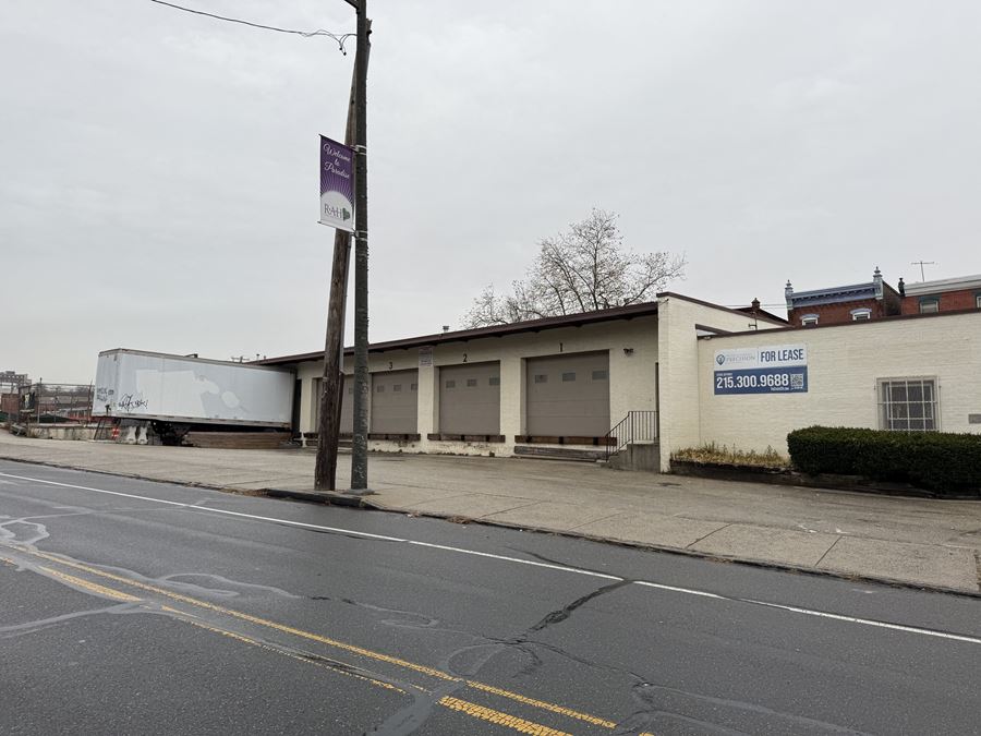 9,000 SF | 3801 Ridge Avenue | Warehouse With Six Loading Docks For Lease