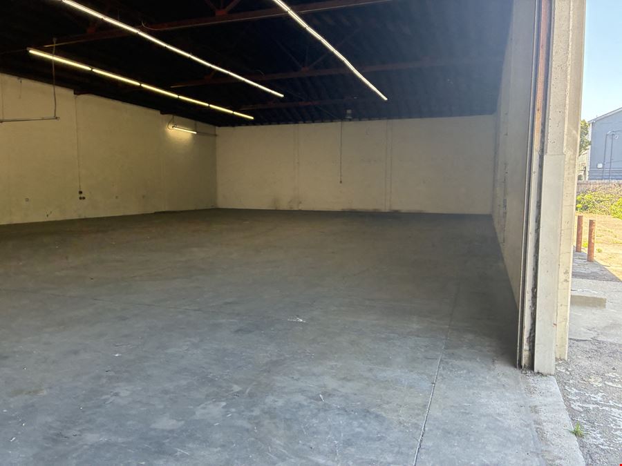 Industrial Building w/ Yard