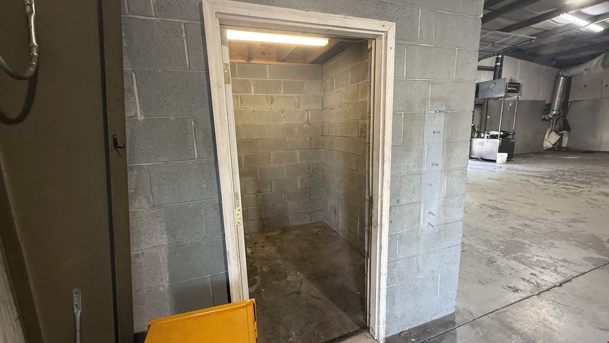 10919 Murdock Dr. - Standalone Warehouse