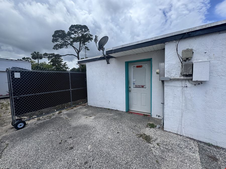 Man Cave - Auto Dealer - Storage Yard - Holly Hill, FL