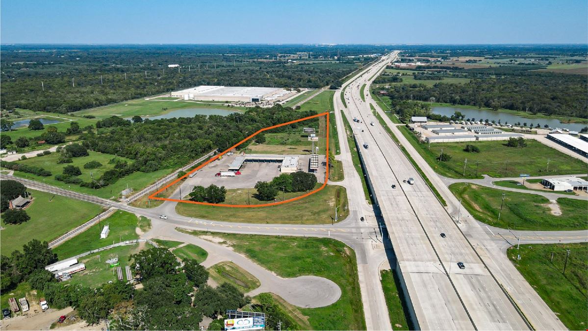 5168 NE I-10 Frontage Rd