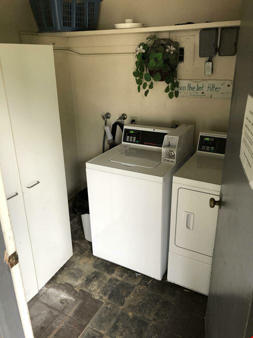 256 Pettis Ave
