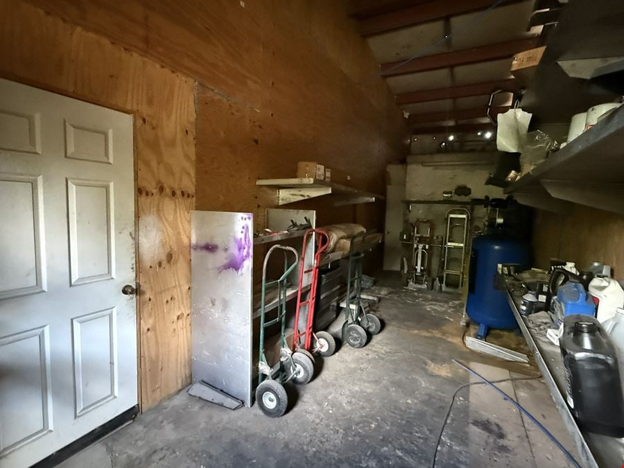 6715 Almeda Genoa Rd, Houston, TX 77075- 3,000sf bldg, 12,219sf lot