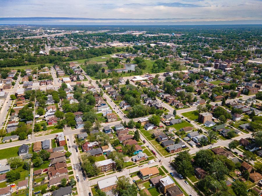 11 E 157th St., Calumet City, IL 60409