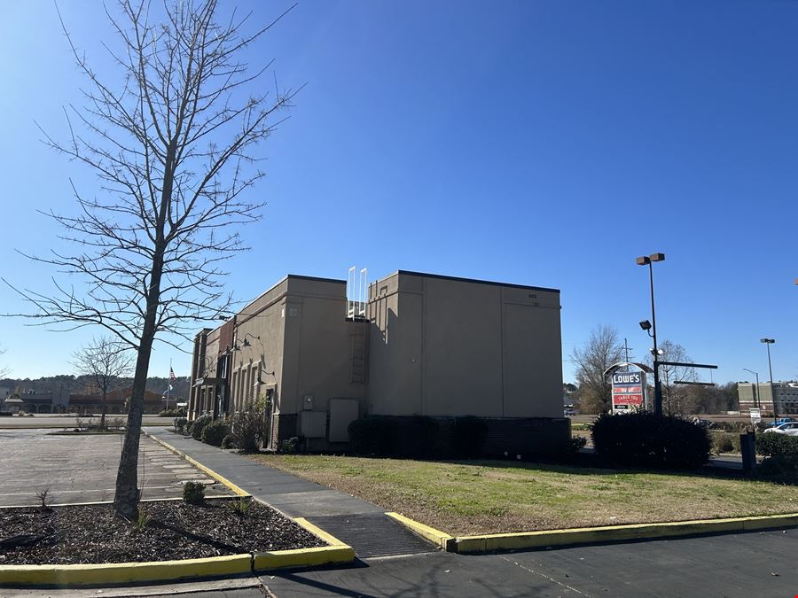 QSR outparcel to Lakeland Commons