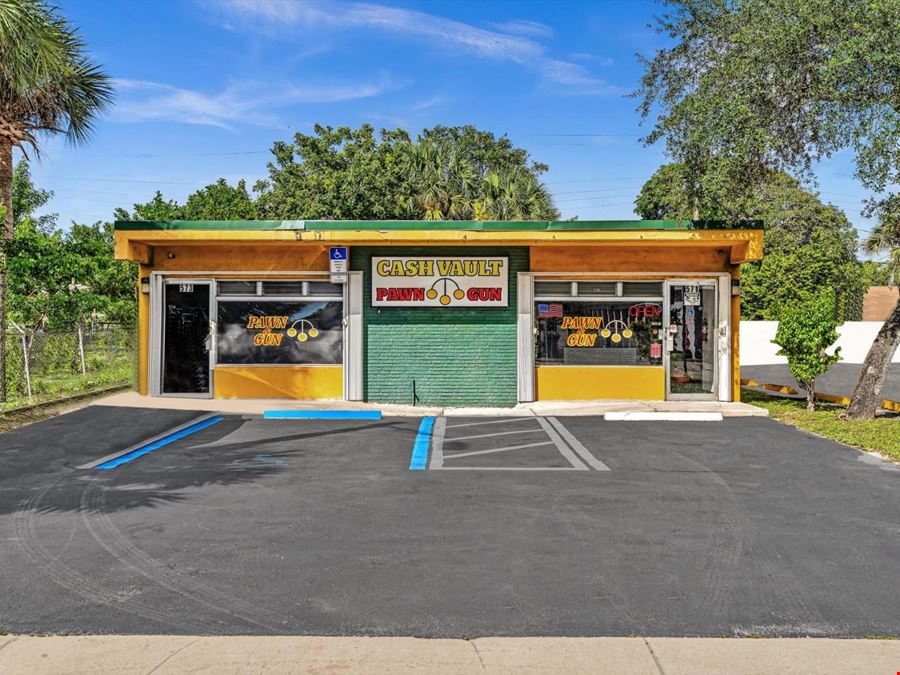 Stand Alone Retail Building in Riverland For Sale