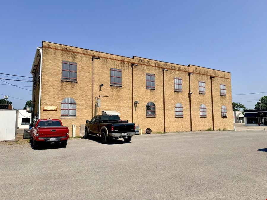 150 West Yoakum Avenue