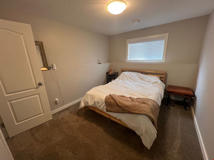 Camrose 6-Plex