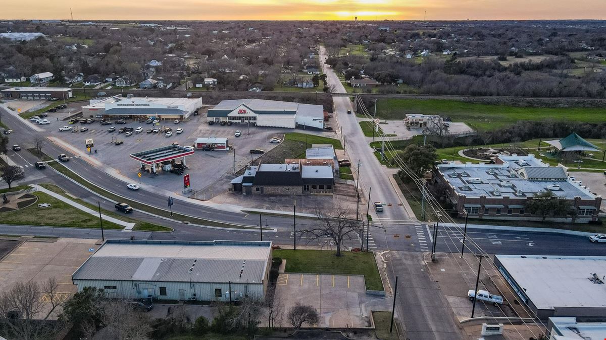 401 N Austin Pkwy
