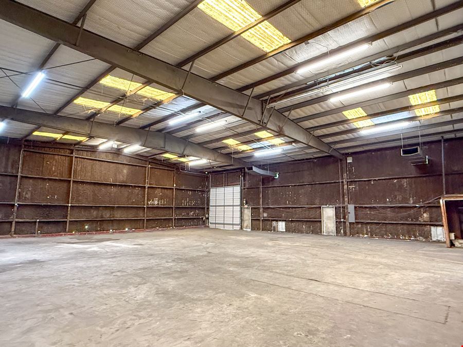 Dock High Industrial Property On South Choctaw