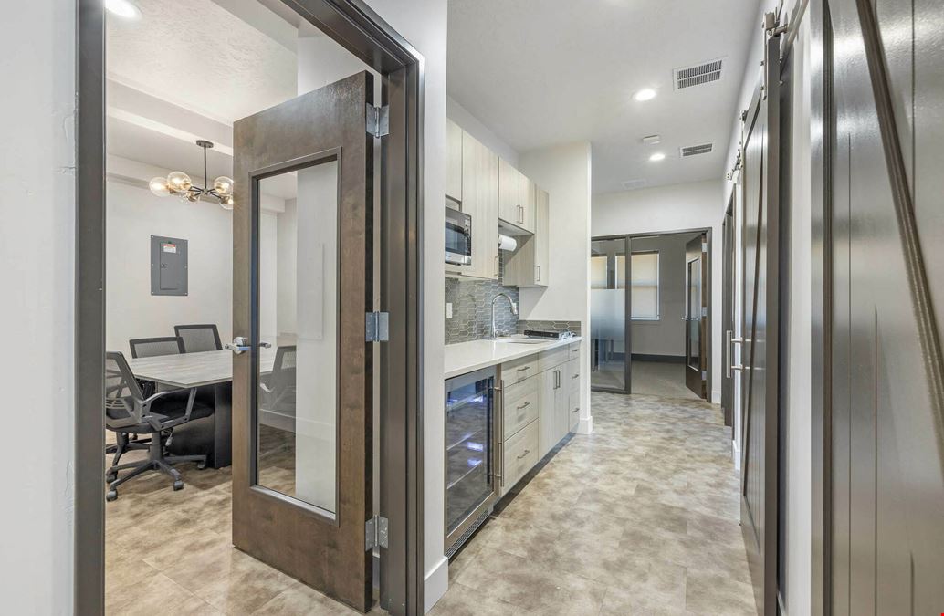 152 S Kestrel Place