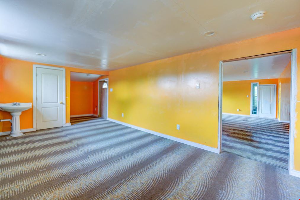 9317 Homestead Rd, Houston, TX 77016