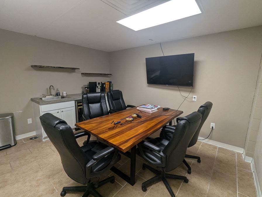 1,950 Flex Office Space for Lease