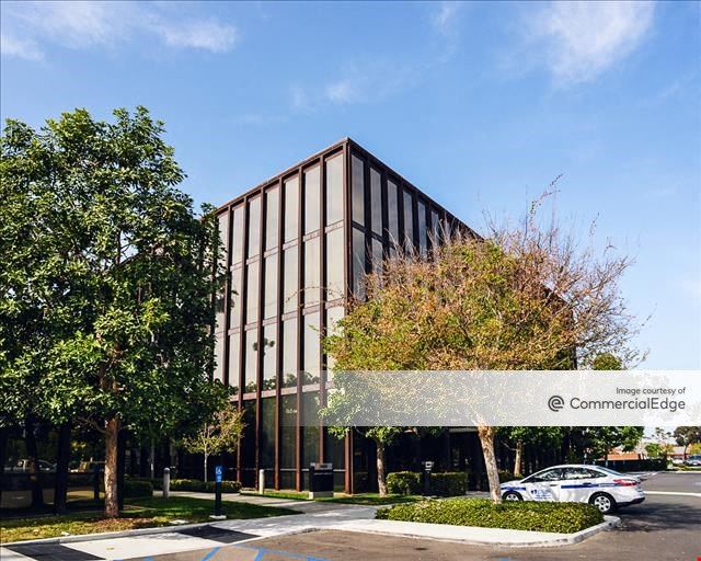 The Launch - 18600 MacArthur Blvd & 2001 Michelson Drive