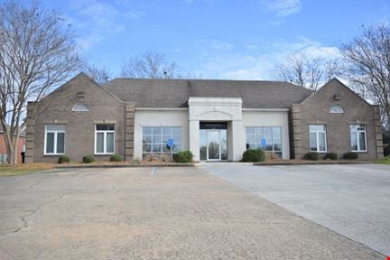 6715 Taylor Ct