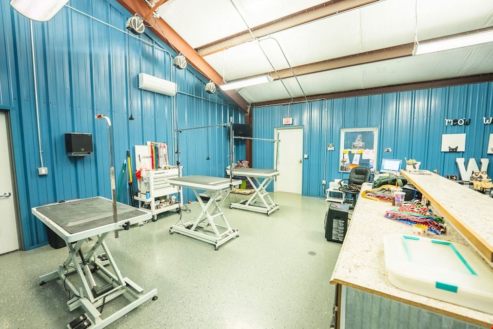 Commercial Building in Abingdon, VA for Sale
