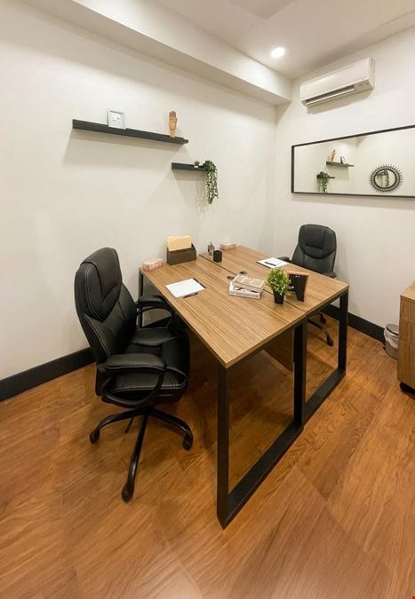 150 SF | 108 Emerson Place | Small Renovated Office Suites for Lease
