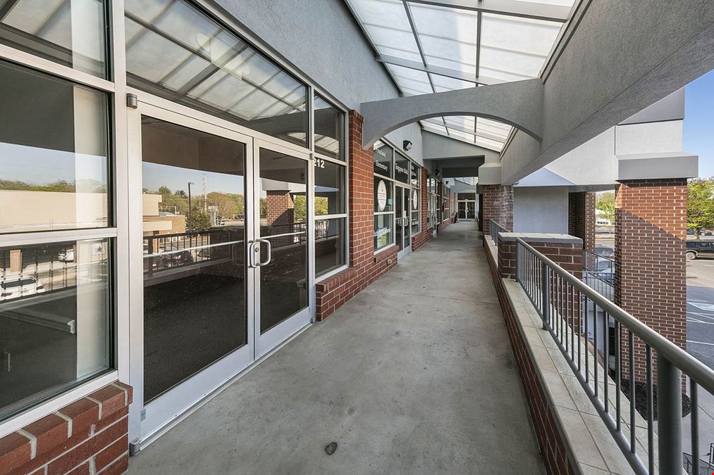 1143 Oak Ridge Tpke #212