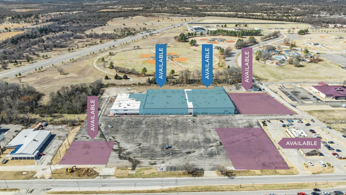 Muskogee Shopping Center - Outparcels