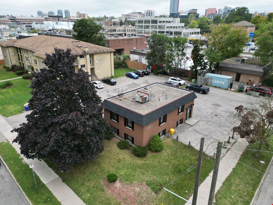5 Hickory Street E