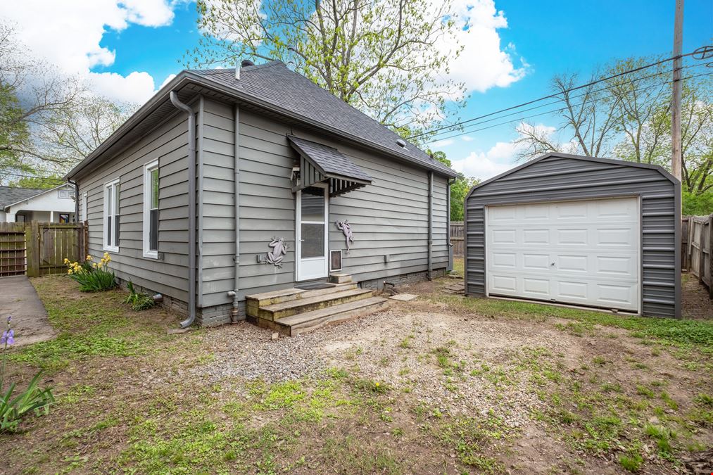 1150 Clifton
