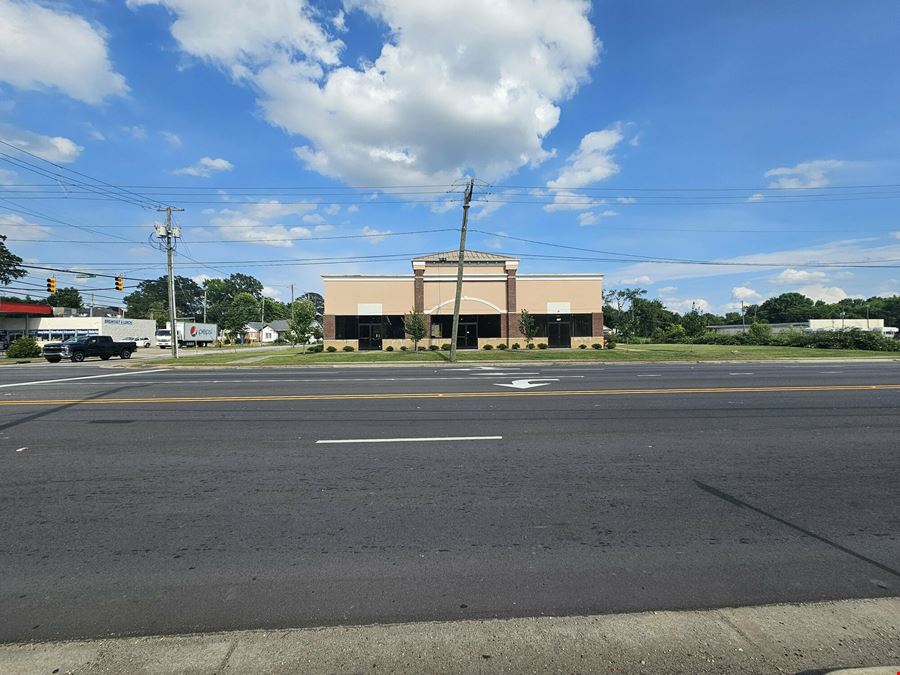 3-Bay Strip Center on Gillespie St