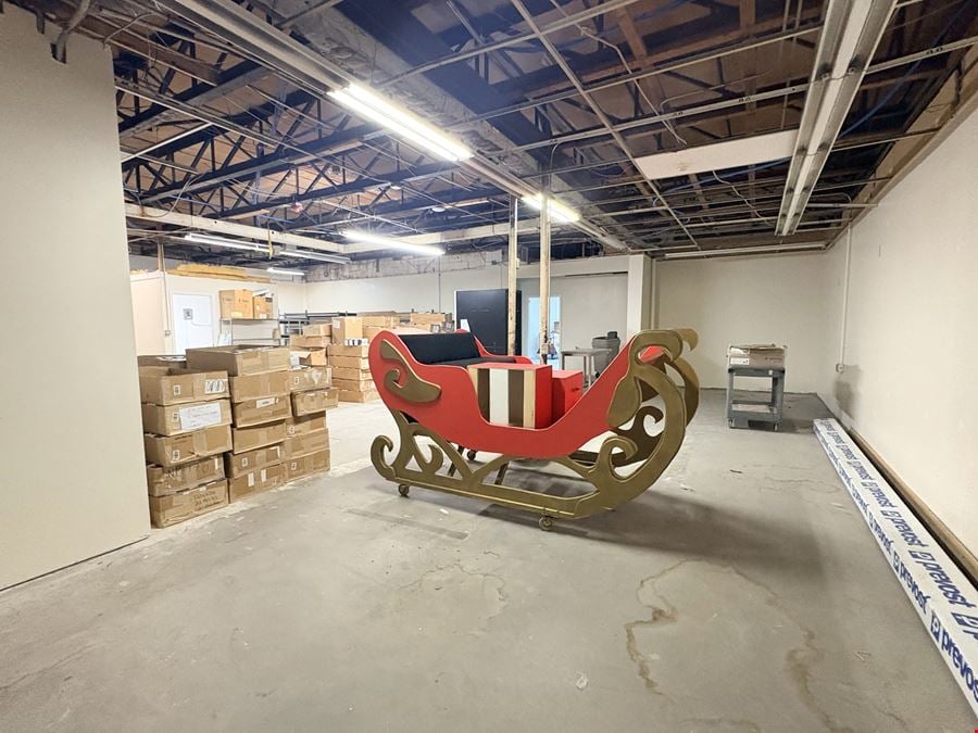 Rare Retail and Warehouse Opportunity on US-41