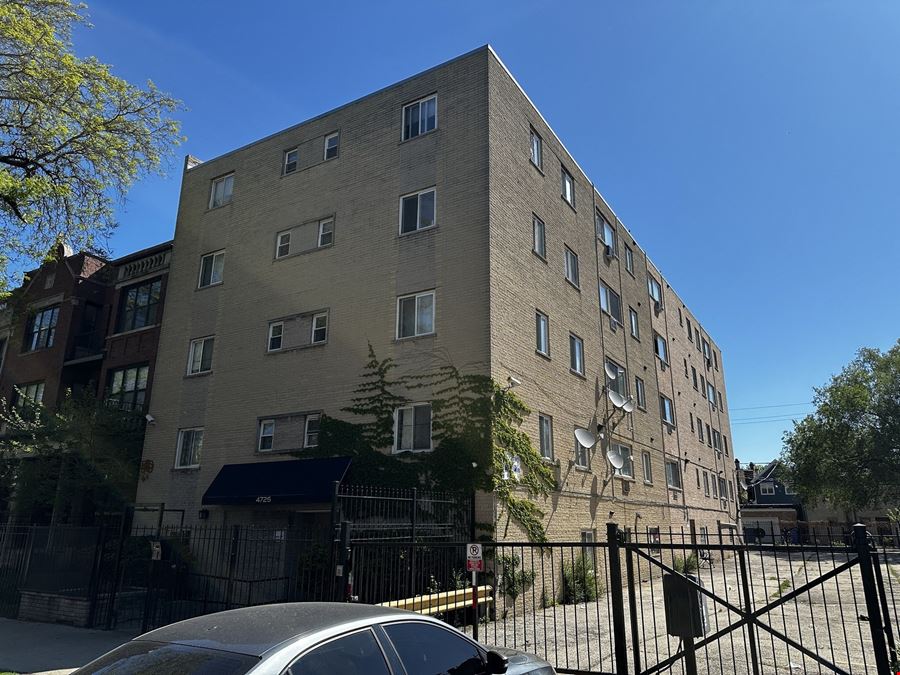 4725 S Michigan