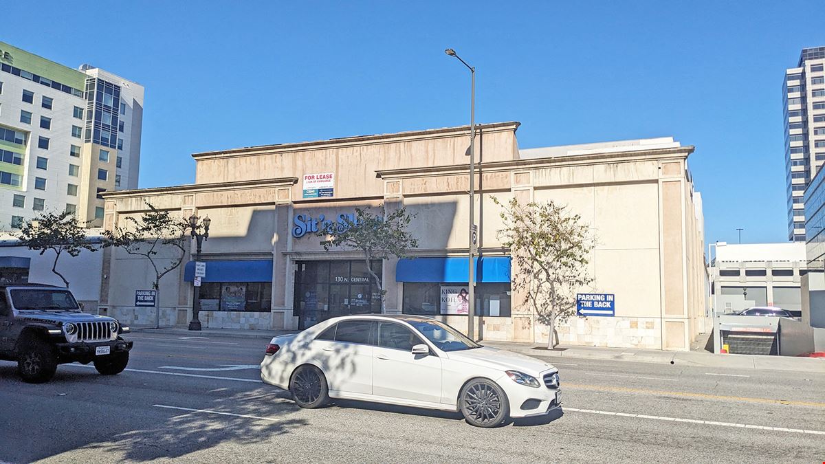 Flagship Glendale Retail Opportunity